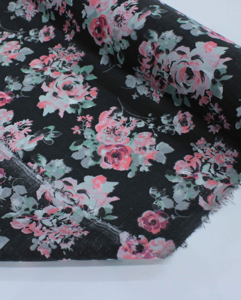 Tecido Cambraia de Algodão Floral Preto e Rosa