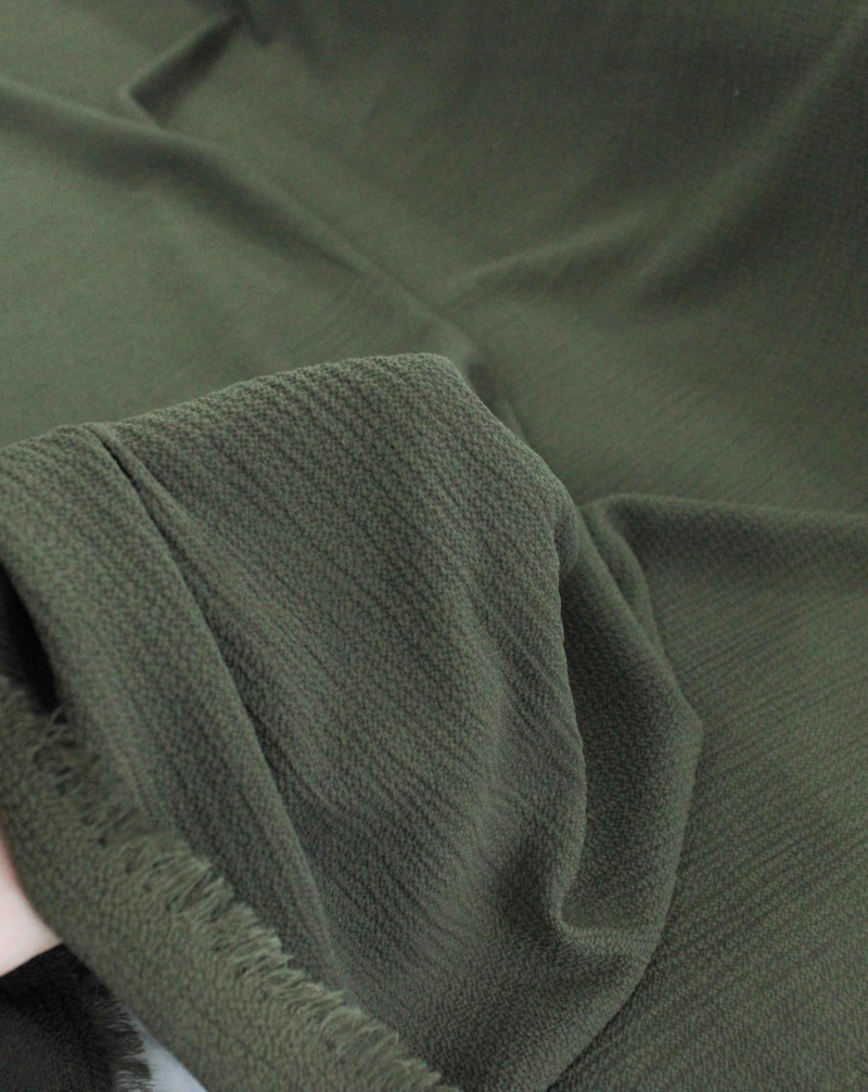Tecido Crepe Bubble com Elastano Verde Militar