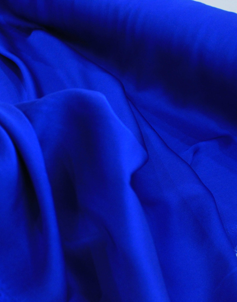 Tecido Crepe Silk Azul Royal
