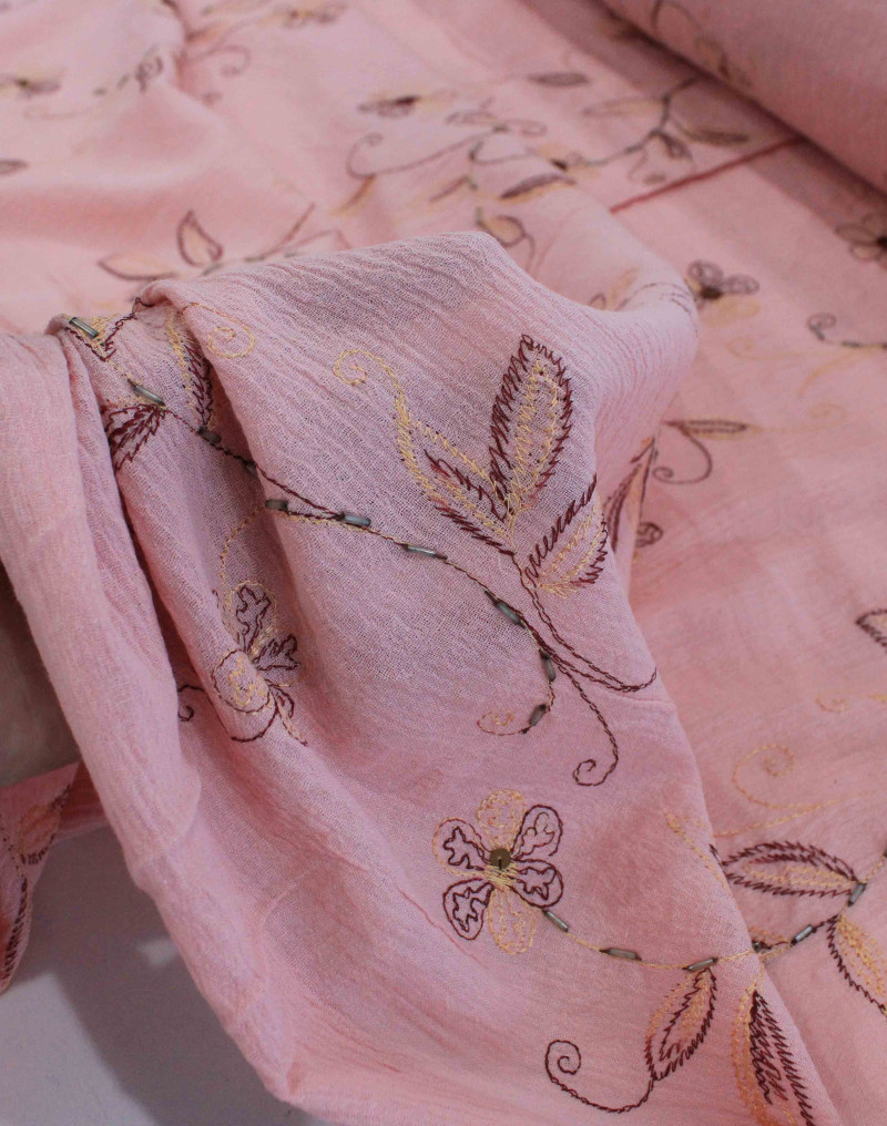 Tecido Crepe de Algodão Bordado Floral Rosé