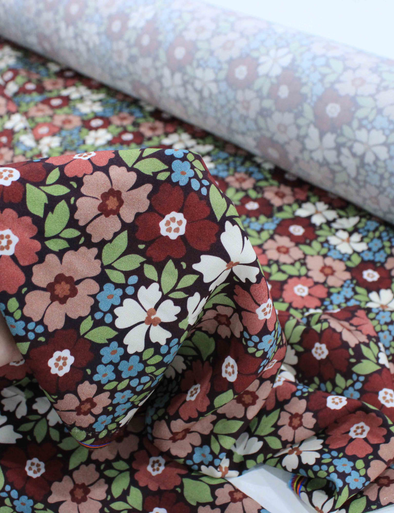 Tecido Viscose Premium Tapete Floral Outono