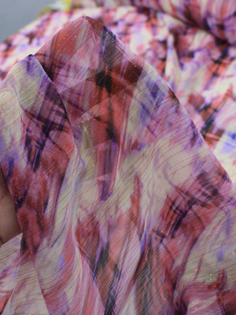 Tecido Crepe Chiffon Italiano com Lurex Abstrato Tons de Rosa