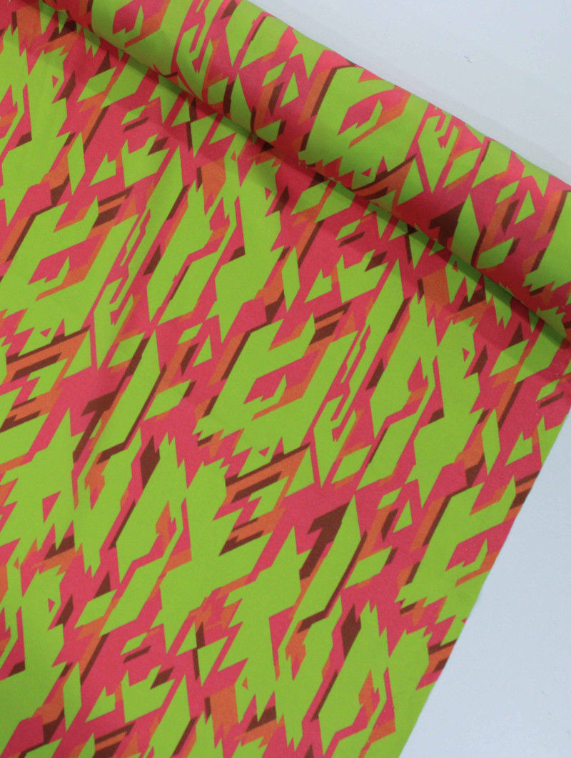 Tecido Viscose Acetinada Italiano Geométrico Verde e Laranja