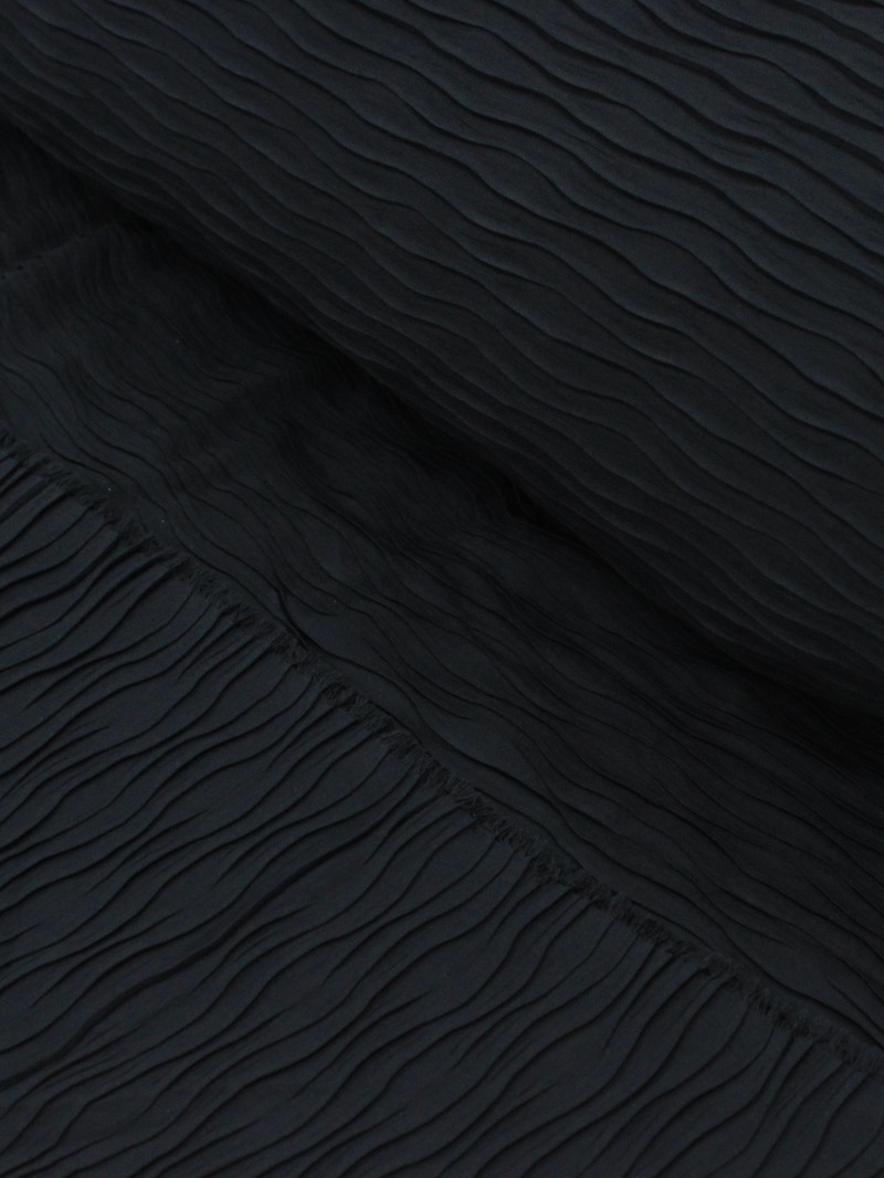 Tecido Crepe Plissado Ondas Preto