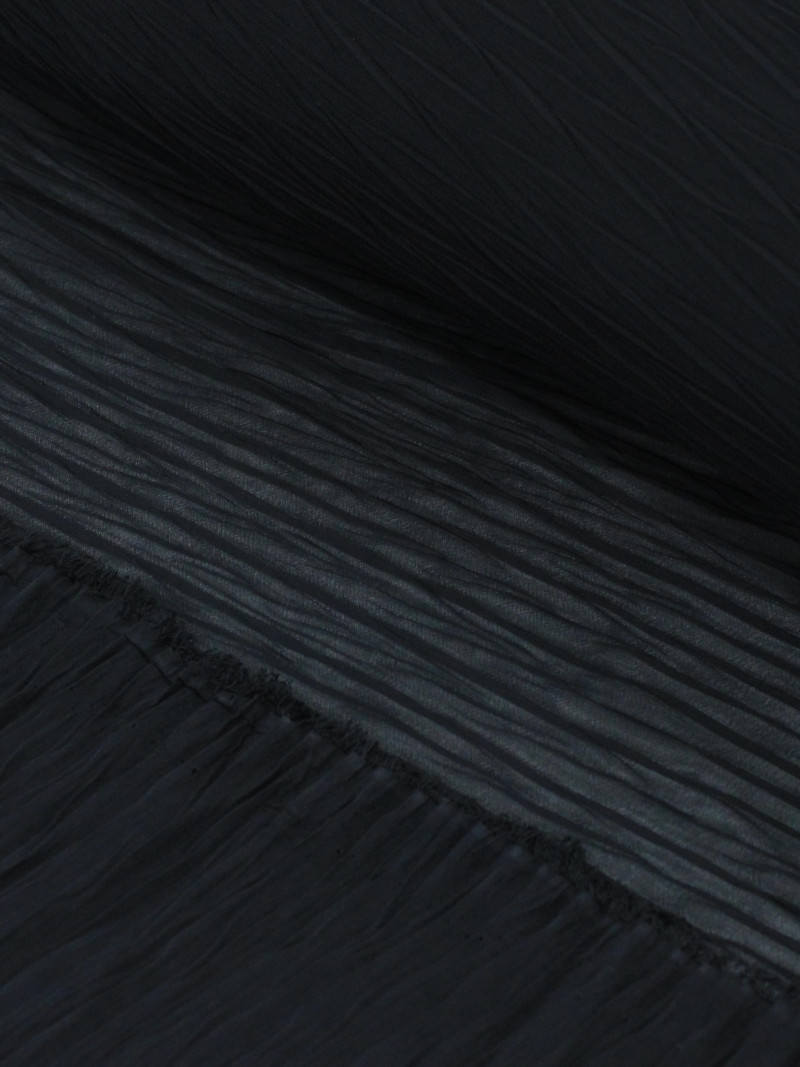 Tecido Crepe Plissado Tranças Preto