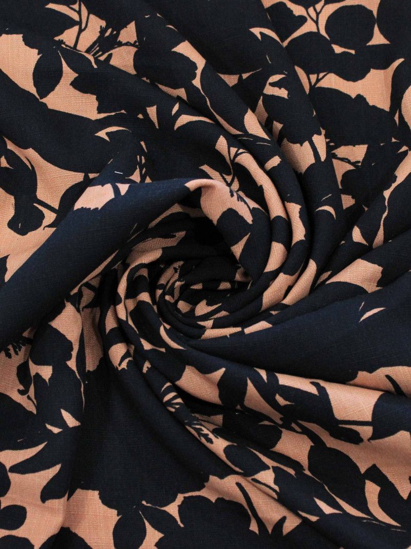 Tecido Viscose Folhas Nude e Preto