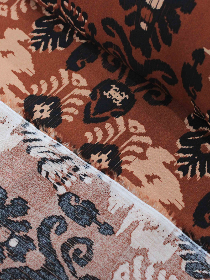 Tecido Viscose Abstrato Tribal Terracota e Preto