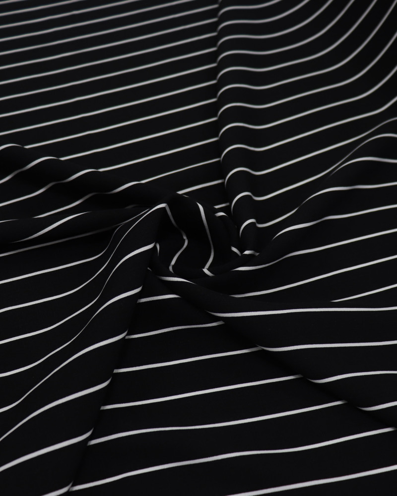 Tecido Viscose Texturizada Listrado Branco e Preto