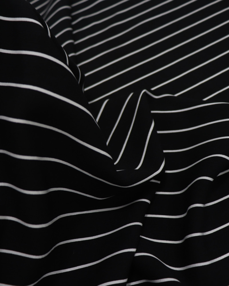 Tecido Viscose Texturizada Listrado Branco e Preto