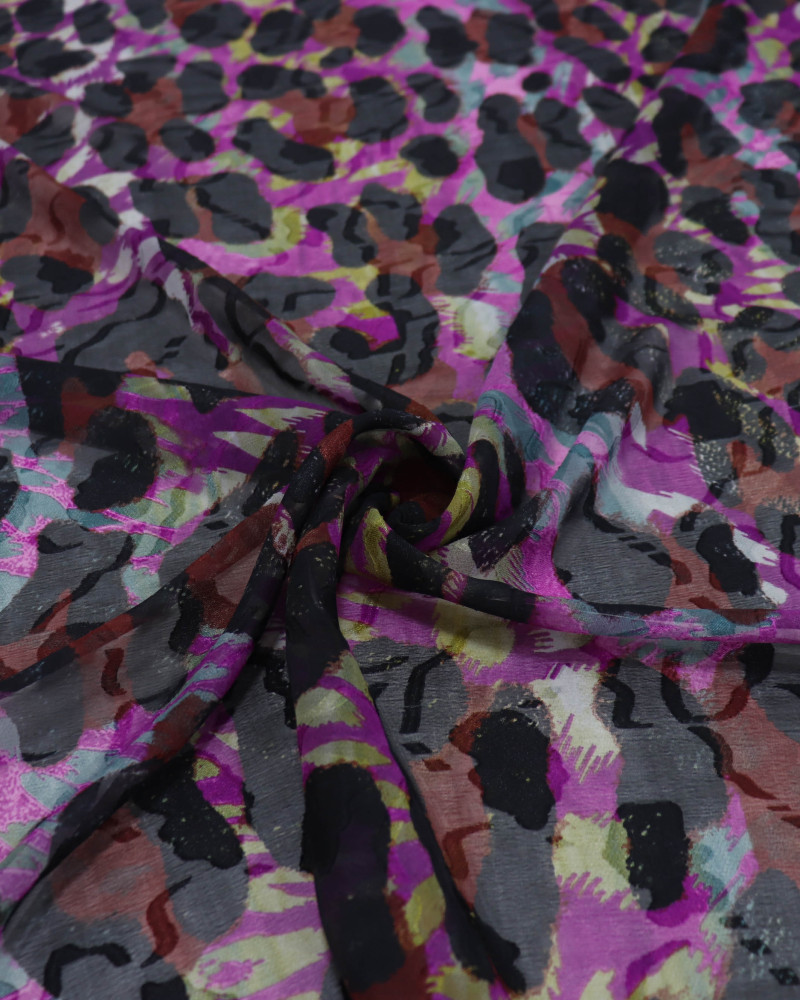 Tecido Crepe Chiffon Brocado Animal Print Marrom, Lilás e Preto (0.5m)