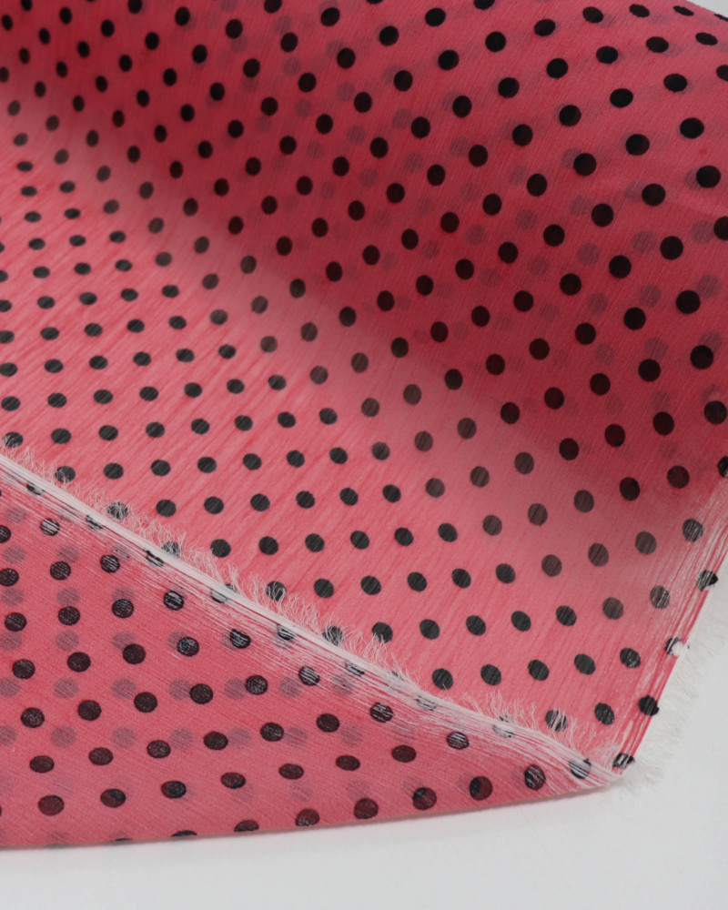 Tecido Crepe Chiffon Poá Preto e Rosa Chiclete