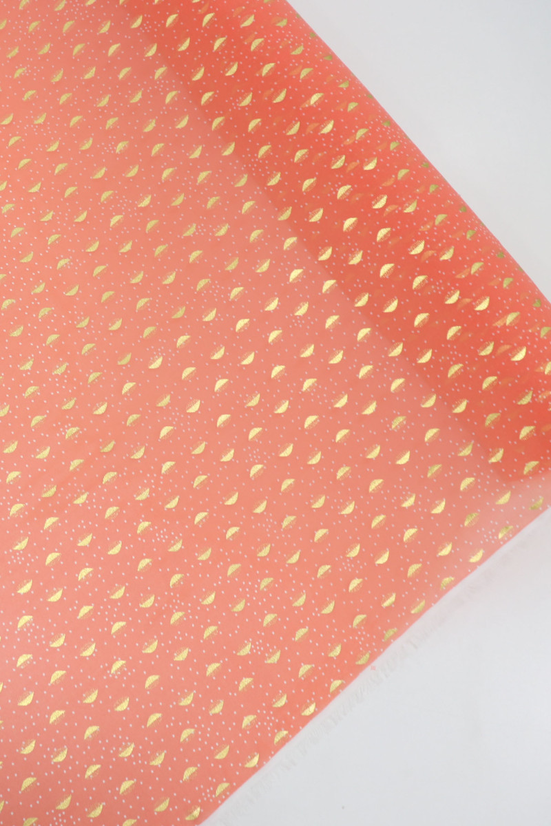 Tecido Crepe Chiffon Toque de Seda com Foil Micro Poá Branco e Coral