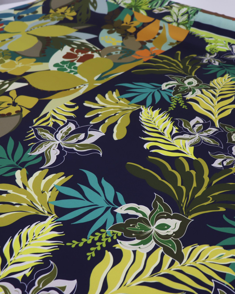 Tecido Crepe Silk Italiano Quadrados Multi Estampas