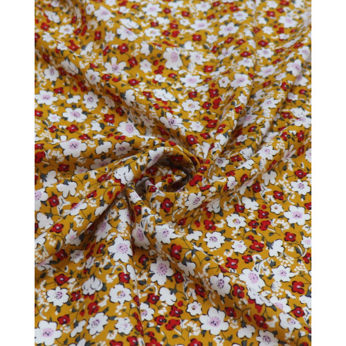 Tecido Viscose Tapete Floral Vermelho, Branco e Amarelo Mostarda