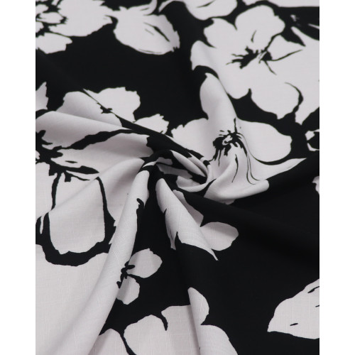 Tecido Viscose Texturizada Macro Ramos e Flores Cinza e Preto