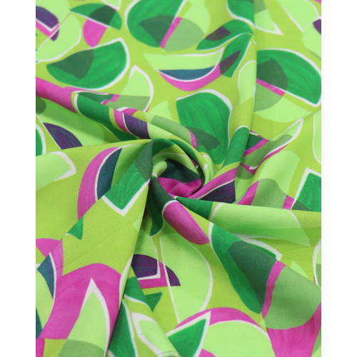 Tecido Viscose Italiano Semicírculos Sobreposto Rosa e Tons de Verde