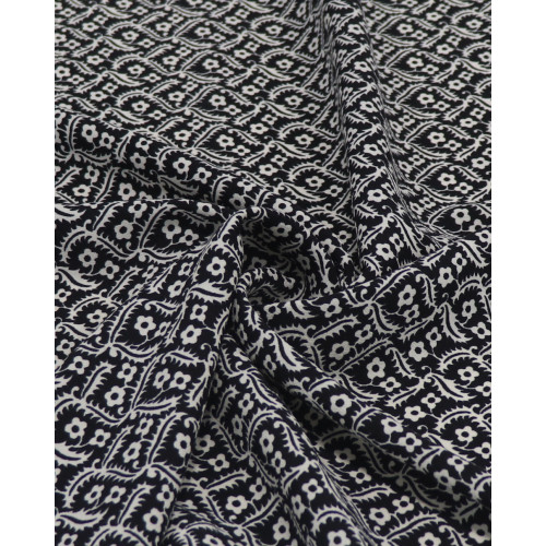 Tecido Crepe de Viscose Italiano Flores entre Ramos Creme e Preto
