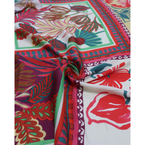 Tecido Viscose Acetinada Italiano Estampa Lenço Folhas e Flores Colorido