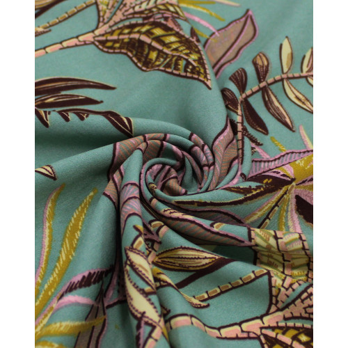 Tecido Viscose Macro Folhagens Colorido e Verde Jade