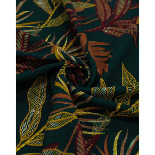 Tecido Viscose Macro Folhagens Colorido e Verde Esmeralda