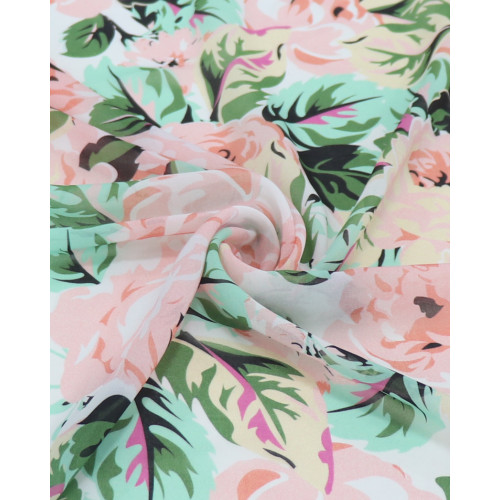 Tecido Crepe Chiffon Italiano Campo de Rosas Pêssego, Verde e Branco