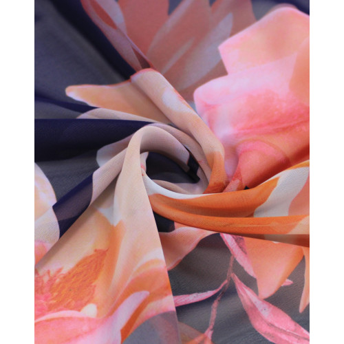 Tecido Crepe Chiffon Italiano Barrado Duplo Macro Flores Tons de Laranja e Azul Marinho