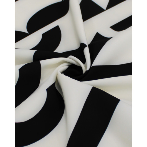 Tecido Crepe de Alfaiataria com Elastano Italiano Macro Letras Preto e Offwhite
