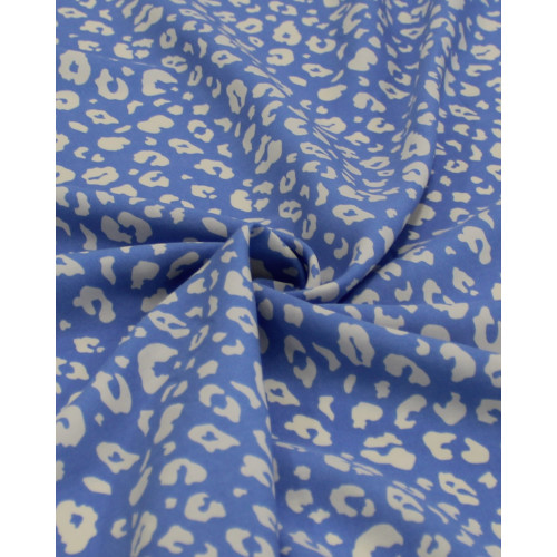 Tecido Viscose Animal Print Offwhite e Azul Céu