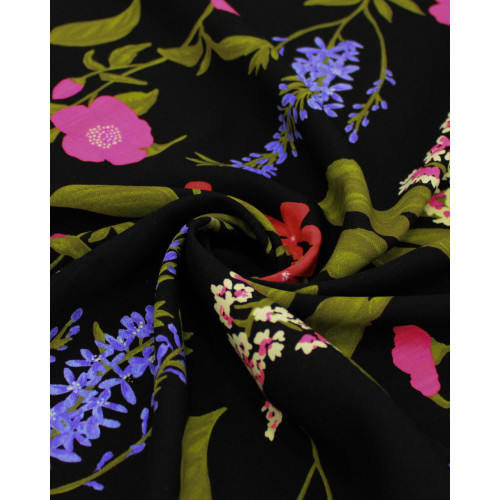 Tecido Viscose Texturizada Macro Ramos Florais Verde, Tons de Rosa e Preto