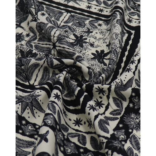Tecido Viscose Estampa Lenço Tropical Preto e Creme
