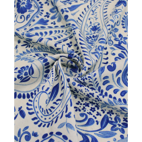 Tecido Viscose Premium Paisley Floral Azul e Offwhie