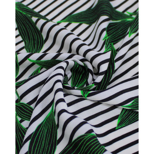 Tecido Crepe de Viscose Italiano Ramos em Listras Verde, Preto e Branco