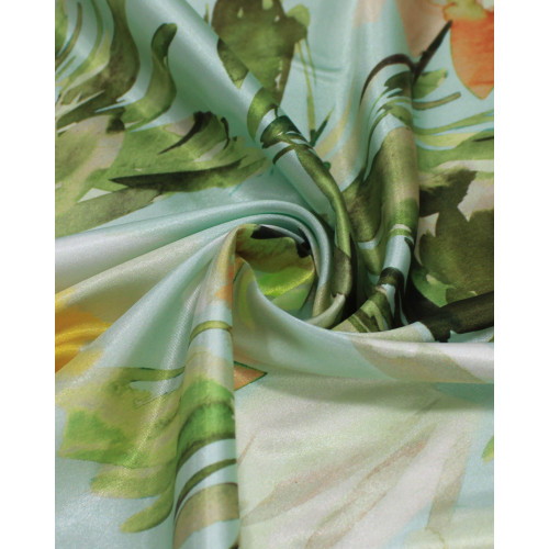 Tecido Crepe Silk Italiano Macro Ramos Florais Colorido e Verde Sálvia