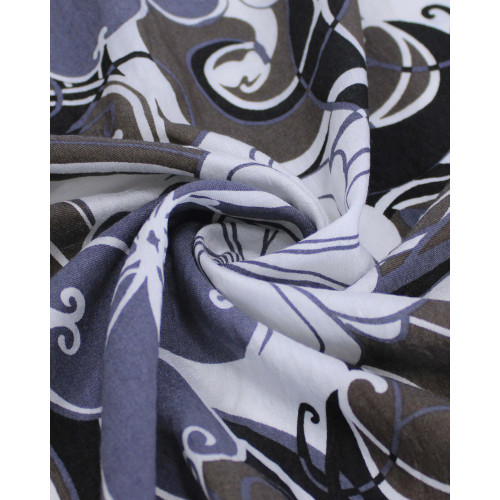 Tecido Viscose Mista com Poliamida Macro Flores Marrom, Tons de Cinza e Branco