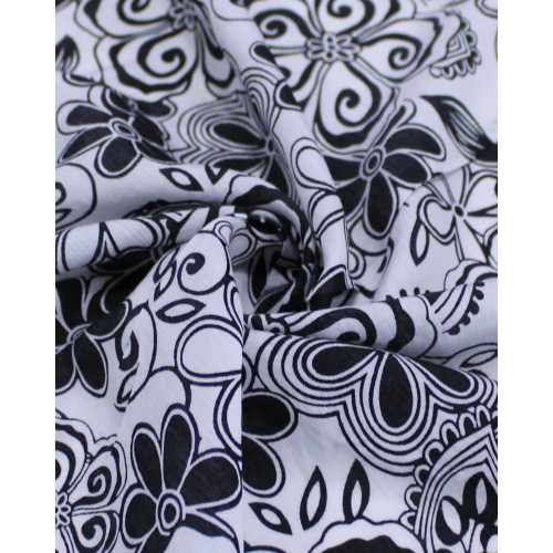 Teicdo Viscose Mista com Poliamida Tapete Floral em Rascunhos P/B