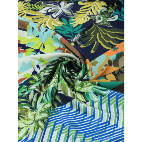 Tecido Crepe Silk Italiano Estampa de Lenço e Flores Coloridas