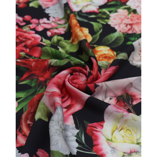 Tecido Crepe Silk Flores Diversas Colorido e Preto