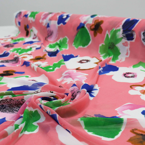 Tecido Crepe Chiffon Pintura Floral e Rosa Chiclete