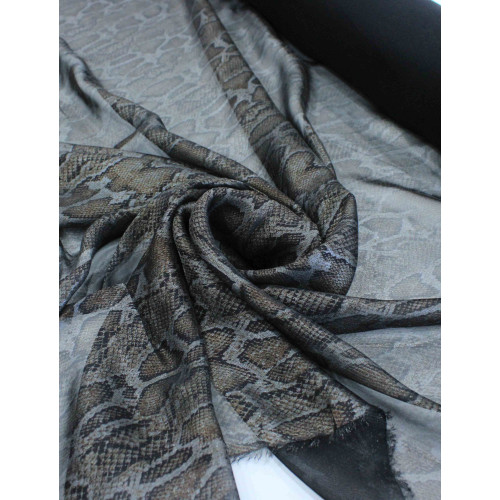 Crepe Chiffon com Foil Animal Print Cobra Preto