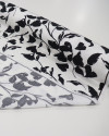 Tecido Viscose Acetinada Italiano Ramos de Folhas P/B