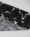 Tecido Crepe Koshibo Italiano Rosas Negras e Offwhite
