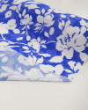 Tecido Viscose Macro Flores Branco e Tons de Azul
