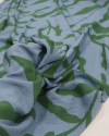 Tecido Viscose Texturizada Macro Folhagem Verde e Azul Índigo