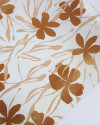 Tecido Viscose Texturizada Macro Floral Marrom e Listras Brancas Estonadas