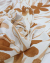 Tecido Viscose Texturizada Macro Floral Marrom e Listras Brancas Estonadas