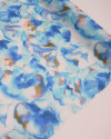 Tecido Viscose Acetinada Italiano Macro Flores Abstratas Tons de Azul