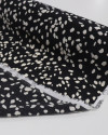 Tecido Crepe de Viscose Italiano Pingos Irregulares Creme e Preto