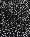 Tecido Crepe de Viscose Italiano Pingos Irregulares Creme e Preto