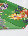 Tecido Crepe Silk Italiano Buquê e Folhagens Colorido e Verde Bandeira