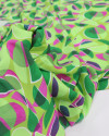 Tecido Viscose Italiano Semicírculos Sobreposto Rosa e Tons de Verde